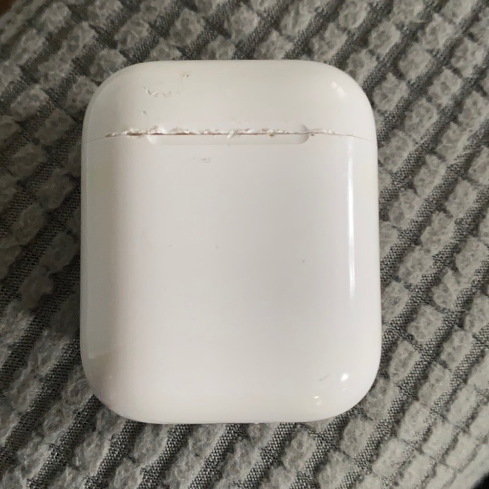 AirPods Case (2nd Gen)